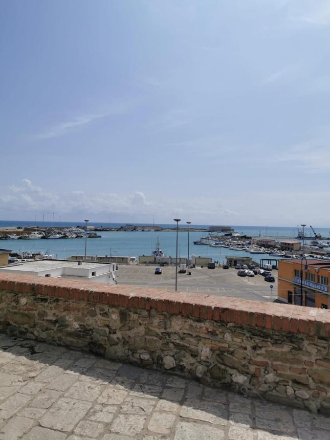 La Stanza Nel Borgo Appartement Termoli Buitenkant foto