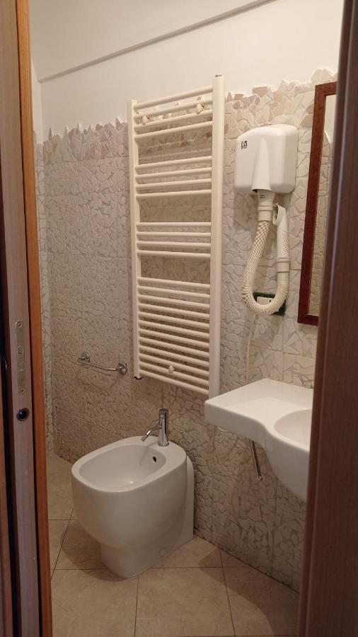 La Stanza Nel Borgo Appartement Termoli Buitenkant foto